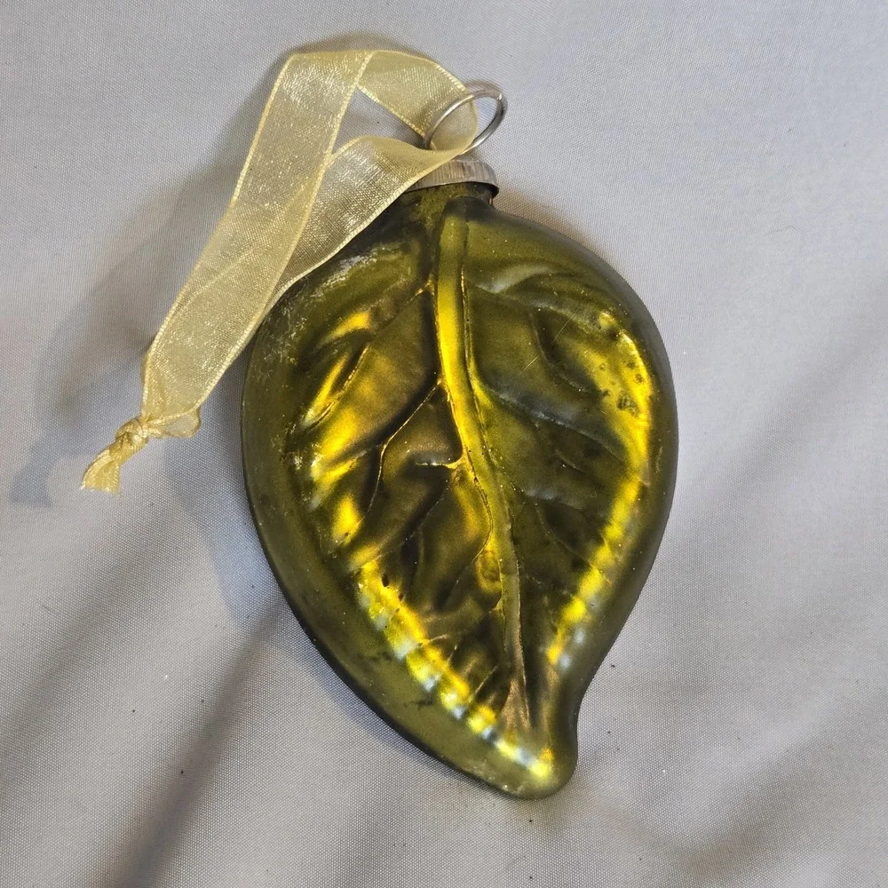 Pier 1 Green Mercury Glass Leaf Ornament Large 4.5